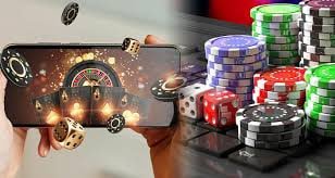 Filipino player completing a deposit on apk 60 using a mobile phone